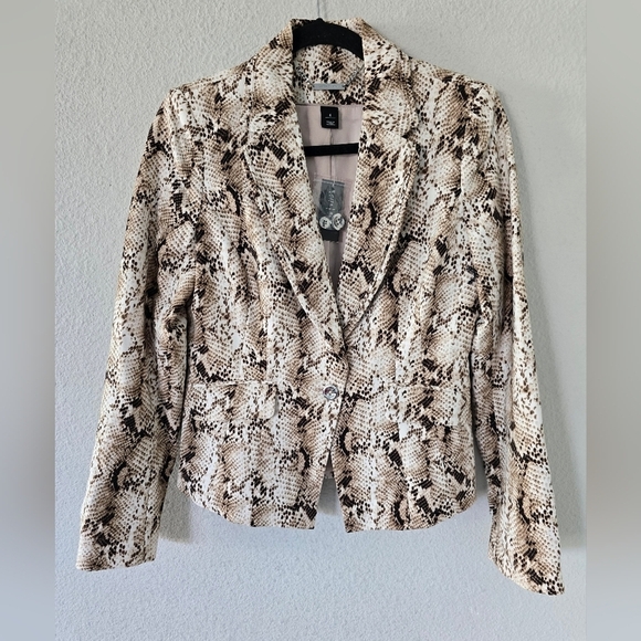 $148 WHBM Sbake Print Jacket Women Sz 4 One Button Padded Long Sleeve New - Picture 4 of 14